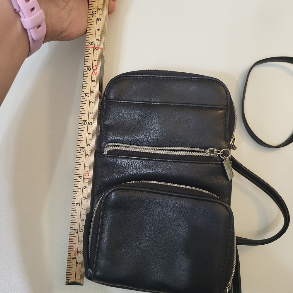 Black Faux Leather Multi-Pocket Crossbody Travel Bag Phone Purse Silver Hardware - Picture 8 of 8